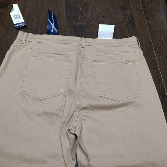 New Chaps Slimming Fit Khaki Cropped Jeans Size Women's 14 Petite - Picture 3 of 3